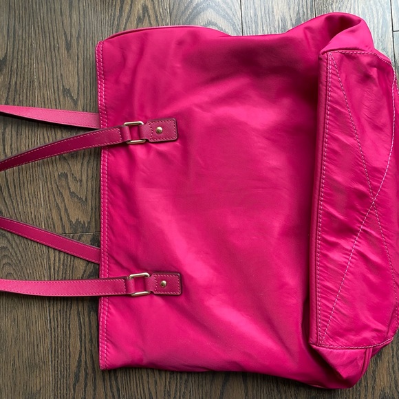 Marc Jacobs bag in trendy pink colour - Picture 2 of 4